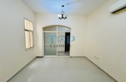 Apartment - 2 Bedrooms - 2 Bathrooms for rent in Central District - Al Ain