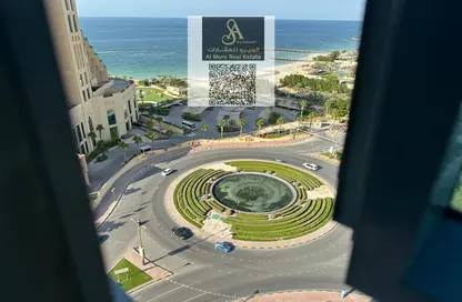 شقة - غرفة نوم - 2 حمامات للايجار في مساكن كورنيش عجمان - طريق كورنيش عجمان - عجمان