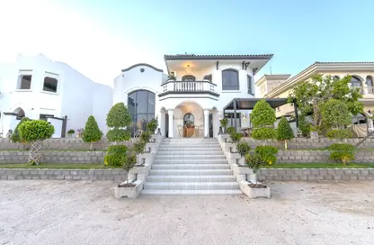 Villa - 5 Bedrooms - 6 Bathrooms for rent in Garden Homes Frond B - Garden Homes - Palm Jumeirah - Dubai