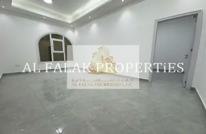 Apartment - 1 Bedroom - 1 Bathroom for rent in Shakhbout City - Abu Dhabi