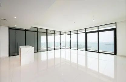 Apartment - 3 Bedrooms - 4 Bathrooms for rent in Beach Vista - EMAAR Beachfront - Dubai Harbour - Dubai