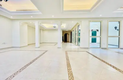 فيلا - 5 غرف نوم - 6 حمامات للايجار في فيلات معسكر آل نهيان - معسكر آل نهيان - أبوظبي