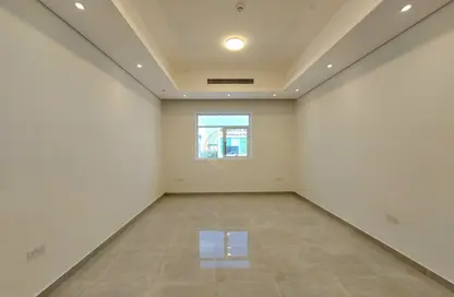 Apartment - 2 Bedrooms - 2 Bathrooms for rent in Hai Al Qalaa - Al Jaheli - Al Ain