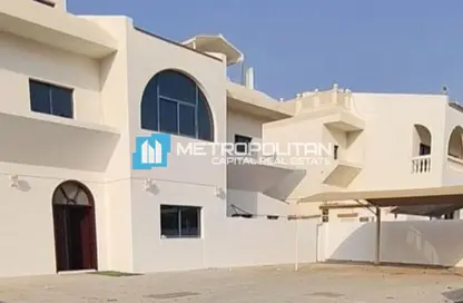 Villa - 4 Bedrooms - 5 Bathrooms for rent in Al Qurm Gardens - Al Qurm - Abu Dhabi
