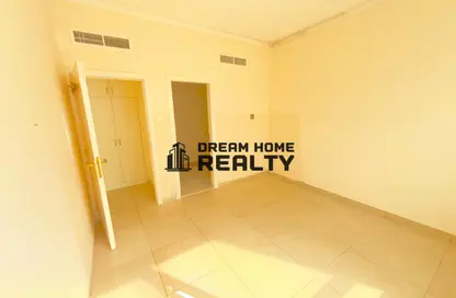 Apartment - 1 Bedroom - 2 Bathrooms for rent in Al Hafeet Tower - Al Khan - Sharjah