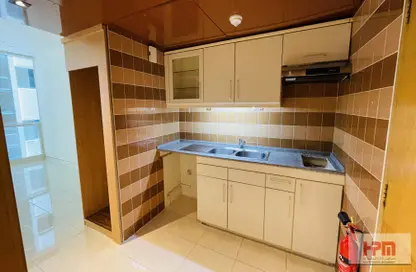 Apartment - 1 Bathroom for rent in Corniche Road - Abu Dhabi