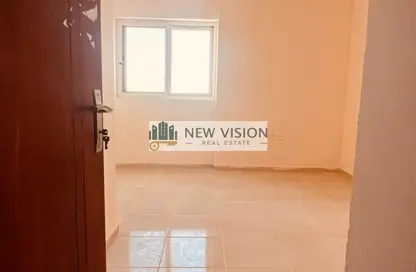 Apartment - 2 Bedrooms - 1 Bathroom for rent in Al Qulaya'ah - Al Sharq - Sharjah