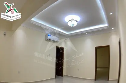 Empty Room image for: Villa - 3 Bedrooms - 4 Bathrooms for rent in Slemi - Al Jimi - Al Ain, Image 1