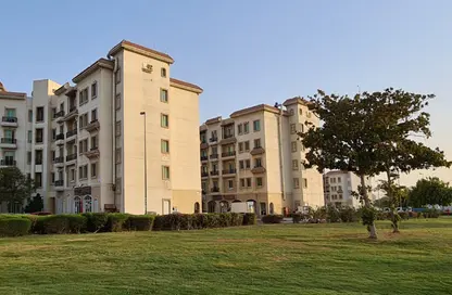 شقة - غرفة نوم - 2 حمامات للايجار في K07 - طراز يوناني - المدينة العالمية - دبي