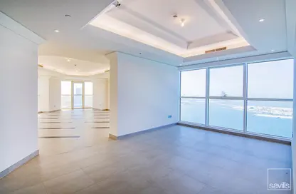 Apartment - 5 Bedrooms - 6 Bathrooms for rent in Wave tower - Corniche Road - Abu Dhabi