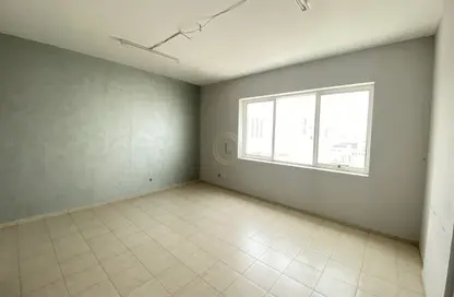 Apartment - 3 Bedrooms - 5 Bathrooms for rent in Hai Al Salama - Central District - Al Ain