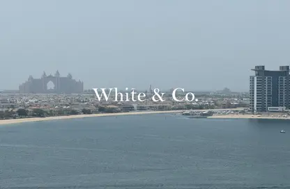 Apartment - 1 Bedroom - 1 Bathroom for sale in Marina Vista - EMAAR Beachfront - Dubai Harbour - Dubai