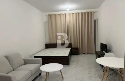 Apartment - 1 Bathroom for rent in Oasis 1 - Oasis Residences - Masdar City - Abu Dhabi