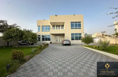 Villa - 5 Bedrooms - 6 Bathrooms for rent in Al Aweer 1 - Al Aweer - Dubai