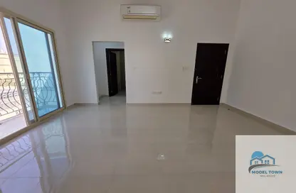 Apartment - Studio - 1 Bathroom for rent in Shakhbout City - Abu Dhabi