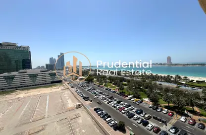 Apartment - 4 Bedrooms - 6 Bathrooms for rent in Corniche Road - Abu Dhabi