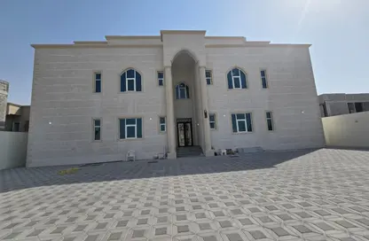Apartment - 3 Bedrooms - 3 Bathrooms for rent in Madinat Al Riyad - Abu Dhabi