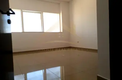 Apartment - 1 Bedroom - 1 Bathroom for rent in Sheikh Hamad Bin Abdullah St. - Fujairah