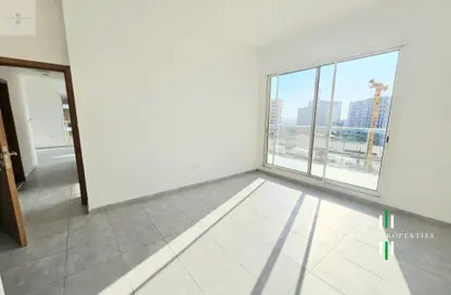 شقة - 2 غرف نوم - 3 حمامات للايجار في شيرينا ريزيدنس - مجان - دبي لاند - دبي