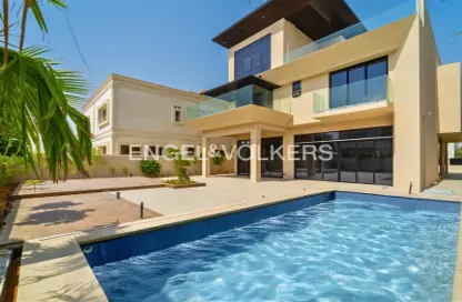 Villa - 6 Bedrooms - 7 Bathrooms for sale in Jumeirah Park Homes - Jumeirah Park - Dubai