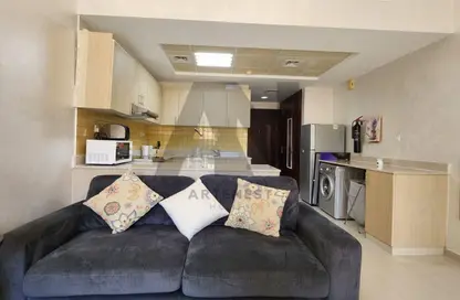 شقة - 1 حمام للايجار في فيروز - باب البحر - جزيرة المرجان - رأس الخيمة