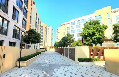 شقة - غرفة نوم - 2 حمامات للايجار في أبتاون الزاهية - الزاهية - تجارية مويلح - الشارقة