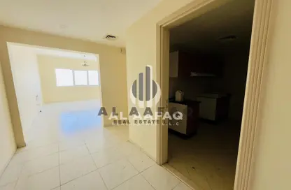 Apartment - 1 Bedroom - 1 Bathroom for rent in Manazil Tower 2 - Al Taawun Street - Al Taawun - Sharjah