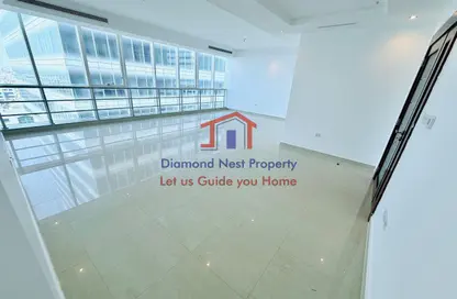 Apartment - 3 Bedrooms - 4 Bathrooms for rent in Danet Abu Dhabi - Abu Dhabi