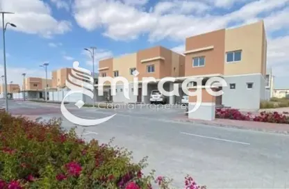 Villa - 4 Bedrooms - 6 Bathrooms for rent in Manazel Al Reef 2 - Al Samha - Abu Dhabi