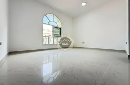 Apartment - Studio - 1 Bathroom for rent in Al Mushrif Villas - Al Mushrif - Abu Dhabi