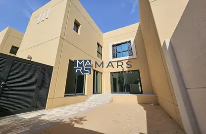 تاون هاوس - 3 غرف نوم - 4 حمامات للايجار في مدينة الشارقة المستدامة - الشارقة