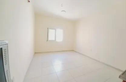 شقة - 1 حمام للايجار في طريق فاير ستاشن - مويلح - الشارقة