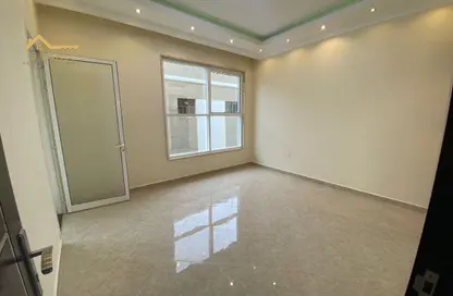 شقة - 3 غرف نوم - 3 حمامات للايجار في فلل الروضة 3 - 3 الروضة - الروضة - عجمان شقة - 3 غرف نوم - 3 حمامات للايجار في فلل الروضة 3 - 3 الروضة - الروضة - عجمان