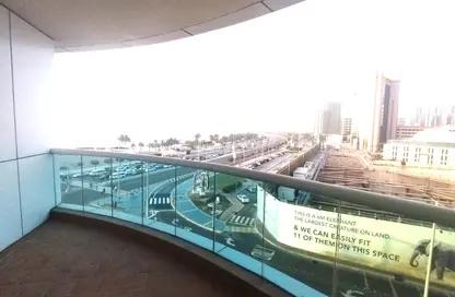 Apartment - 4 Bedrooms - 5 Bathrooms for rent in Corniche Road - Abu Dhabi