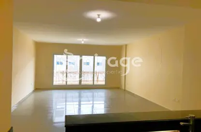 Apartment - 1 Bedroom - 2 Bathrooms for rent in Tower 17 - Al Reef Downtown - Al Reef - Abu Dhabi