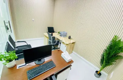 Office Space - Studio - 1 Bathroom for rent in Red Avenue - Al Garhoud - Dubai