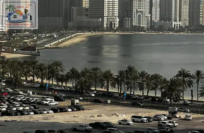 Apartment - 2 Bedrooms - 2 Bathrooms for rent in Al Khan 5 building - Al Khan - Sharjah