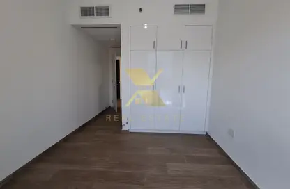 Apartment - 1 Bedroom - 2 Bathrooms for rent in Al Hazem Tower - Al Nahyan - Abu Dhabi