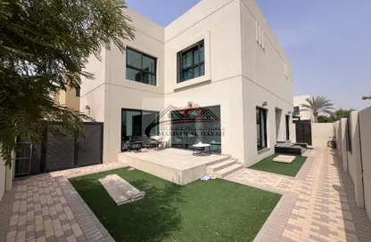 فيلا - 4 غرف نوم - 6 حمامات للايجار في مدينة الشارقة المستدامة - الشارقة