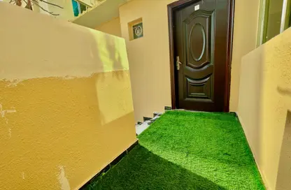 Apartment - Studio - 1 Bathroom for rent in Binal Jesrain - Between Two Bridges - Abu Dhabi