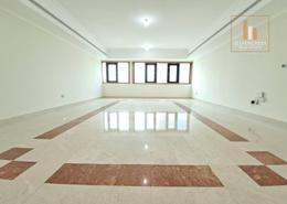 شقة - 4 غرف نوم - 5 حمامات للكراء في برج المنهل - شارع المطار - أبوظبي