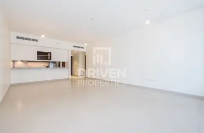 Empty Room image for: Apartment - 2 Bedrooms - 3 Bathrooms for sale in Acacia - Park Heights - Dubai Hills Estate - Dubai, Image 1