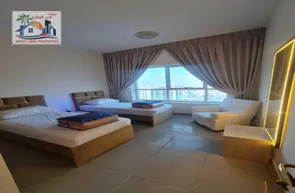 Apartment - 3 Bedrooms - 4 Bathrooms for rent in Corniche Tower - Ajman Corniche Road - Ajman