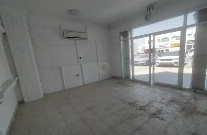 Shop - Studio - 1 Bathroom for rent in Al Sinaiya - Al Ain