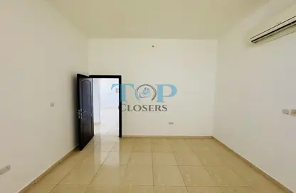 شقة - 2 غرف نوم - 2 حمامات للايجار في سيفيك سينتر - الجيمي - العين