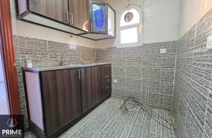 Apartment - 1 Bedroom - 2 Bathrooms for rent in Al Karamah - Abu Dhabi