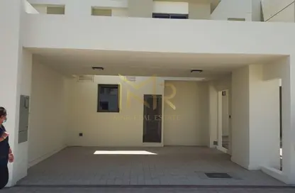 Townhouse - 4 Bedrooms - 5 Bathrooms for sale in Noor Townhouses - Town Square - Dubai