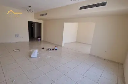 Apartment - 3 Bedrooms - 5 Bathrooms for rent in Al Majaz 3 - Al Majaz - Sharjah