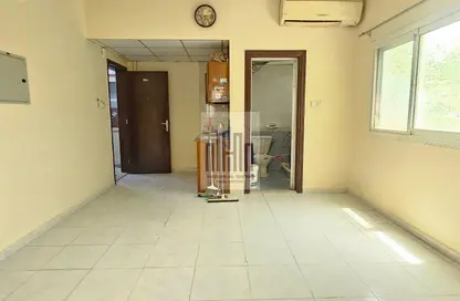 Apartment - Studio - 1 Bathroom for rent in Fire Station Road - Muwaileh - Sharjah