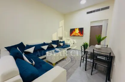 شقة - غرفة نوم - 1 حمام للايجار في مساكن كورنيش عجمان - طريق كورنيش عجمان - عجمان